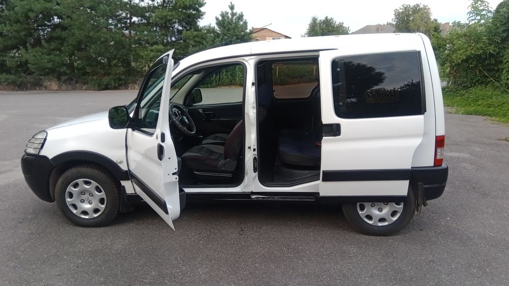 Пежо Партнер пасажир