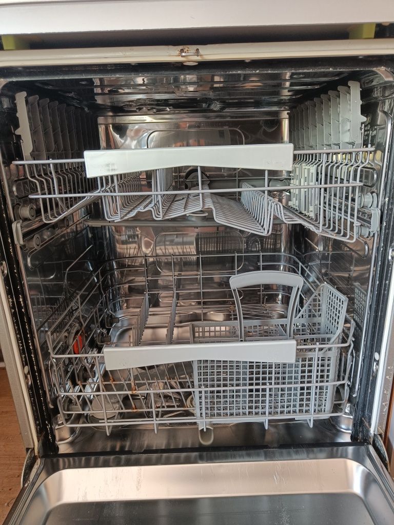 Máquina de lavar loiça AEG