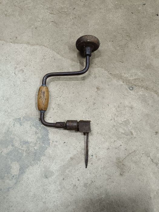 Stare wiertło ciesielskie