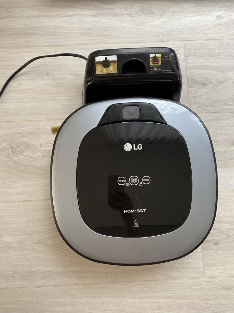 HOM-BOT Square LG VR6340LV robot odkurzający oryg opak