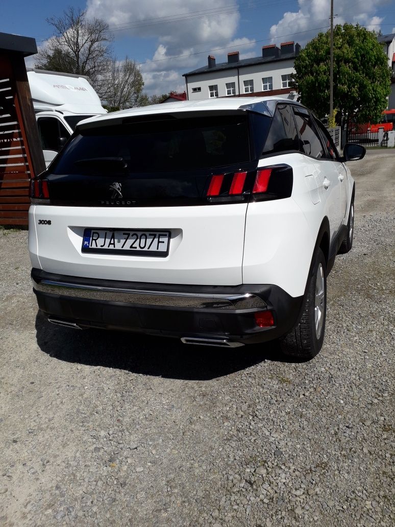 Peugeot 3008.Rok 2018  1.5 Blue HDI 130 KM. Przebieg 184 000 .