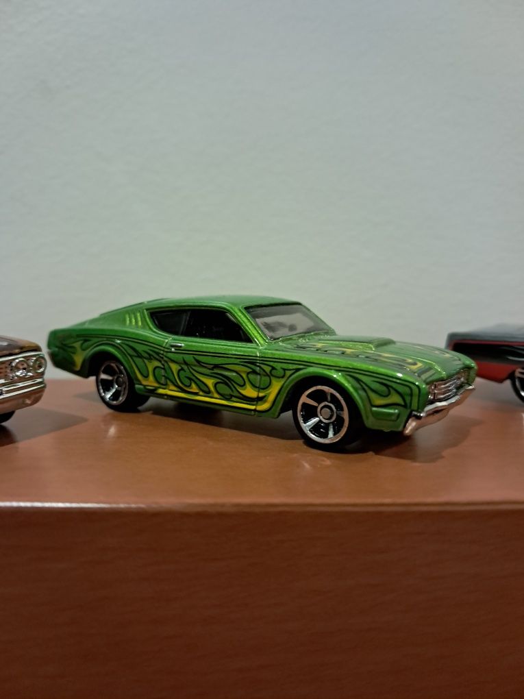 3 pack Hot wheels
