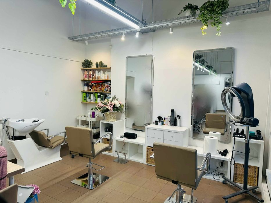 Sprzedam urzadzenia Fryzjerski