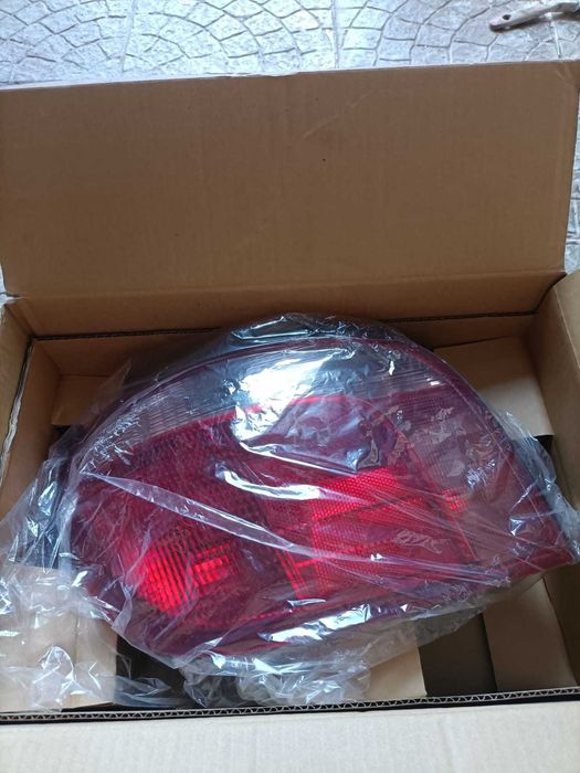 Farolim esquerdo toyota yaris