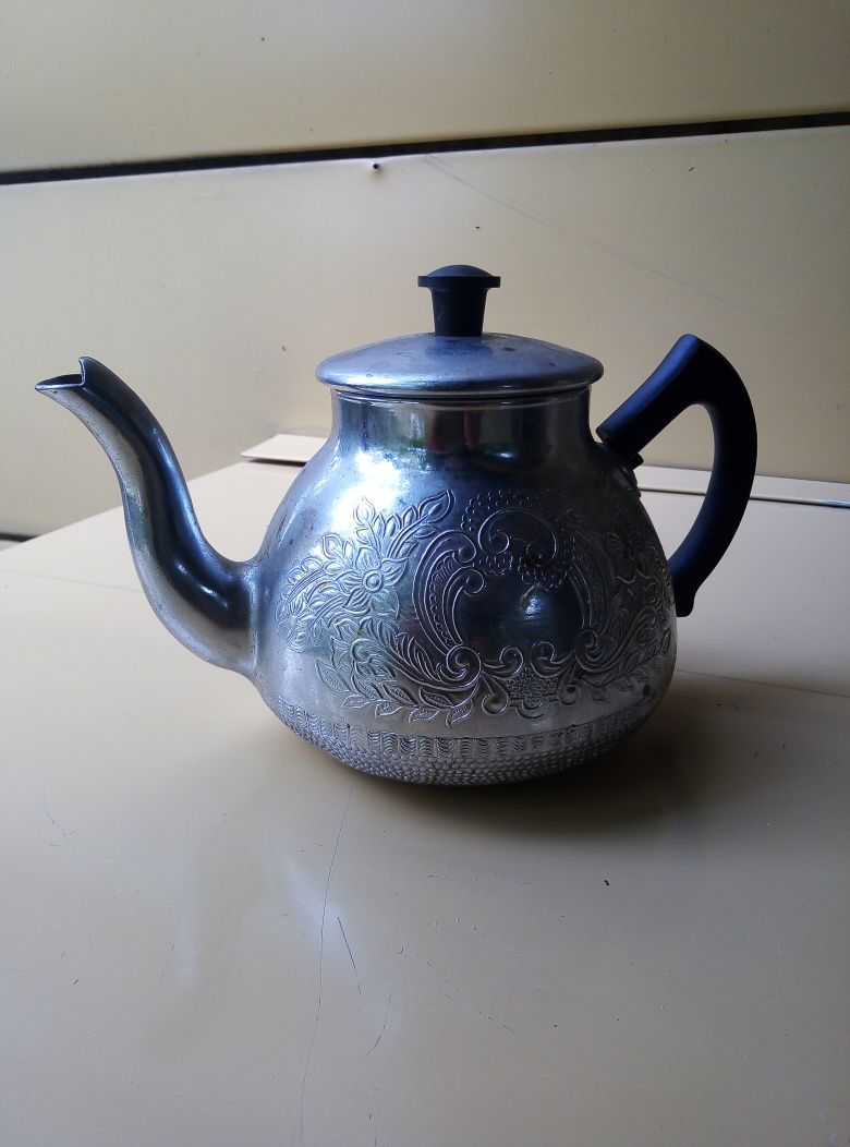 Продам кухонную  утварь.