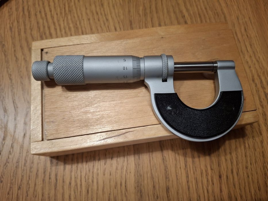 Mikrometr zewnętrzny 0-25