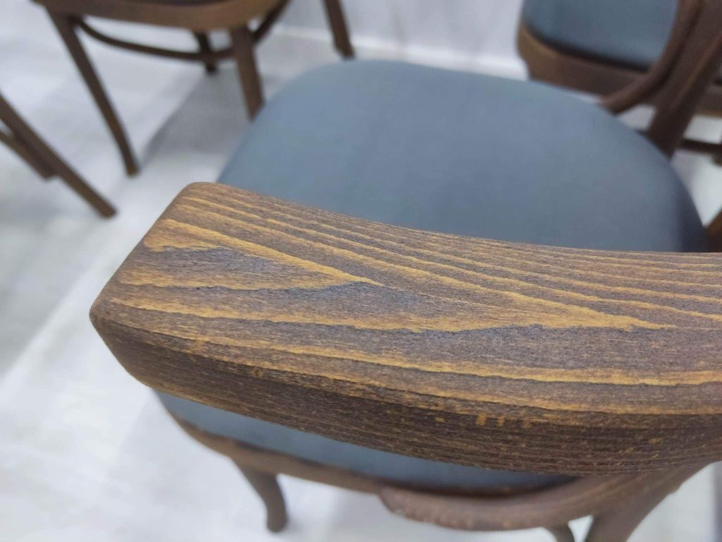 Krzesła Thonet Wachlarz z podłokietnikiem Fameg. 50 szt