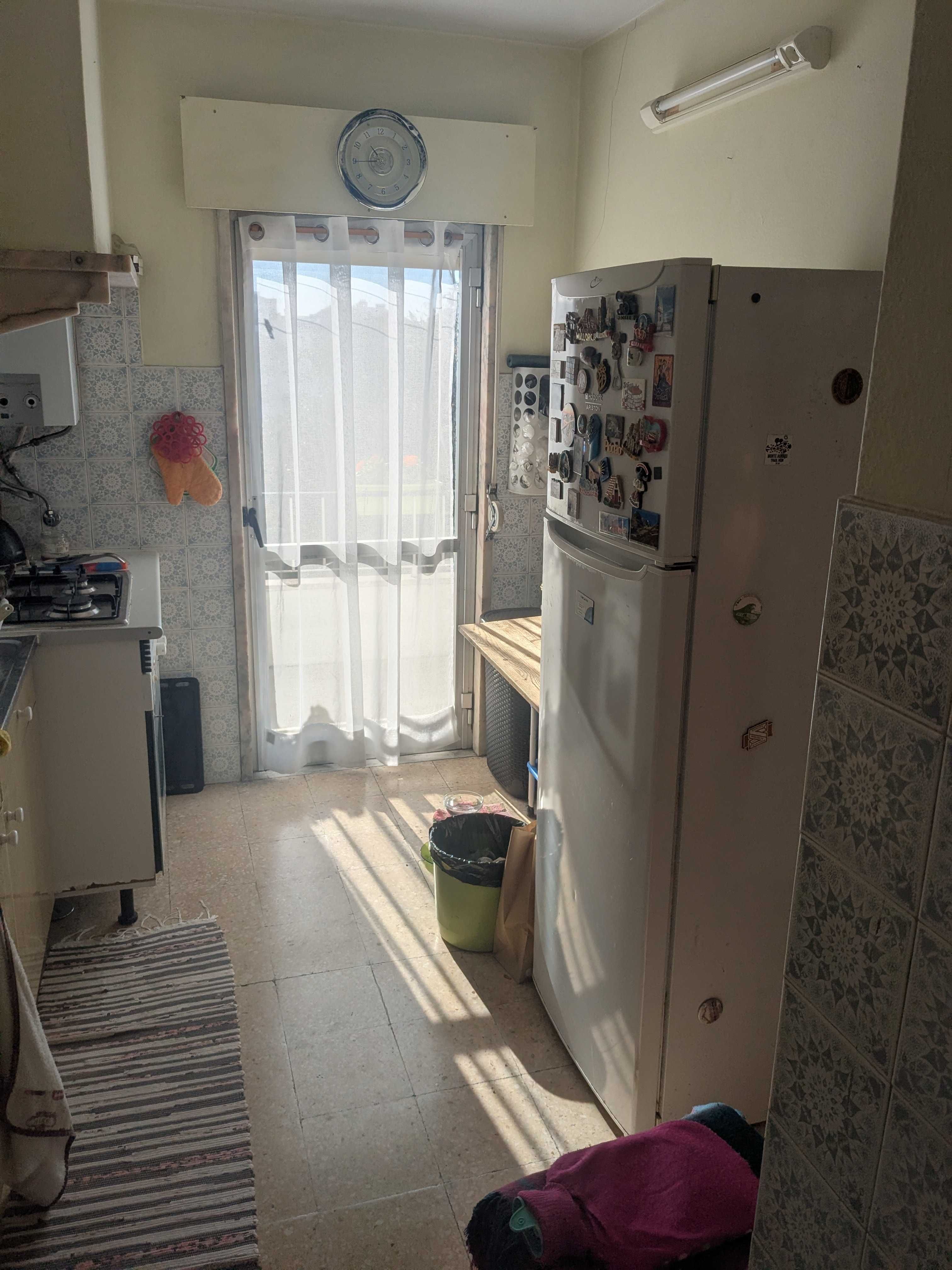 Quarto para arrendar Linda a Velha