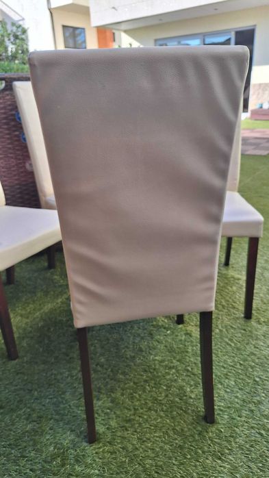 Cadeiras em Pele Sintética