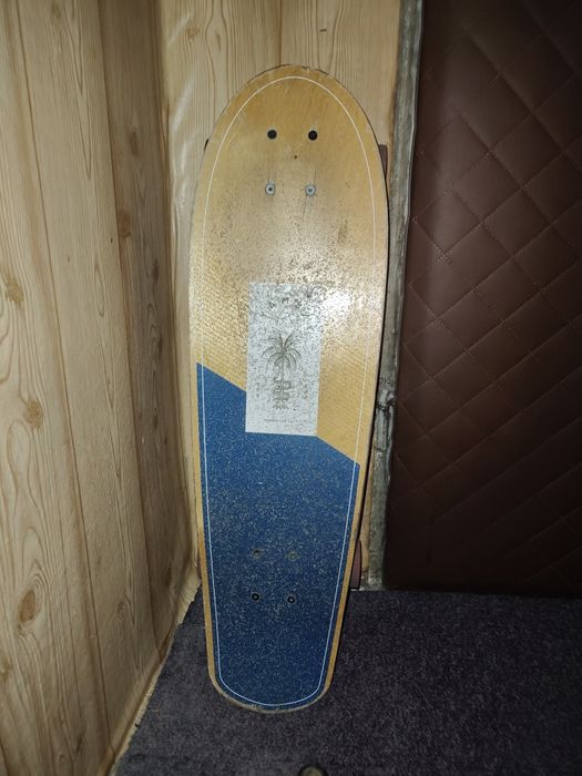 Deska typu longboard