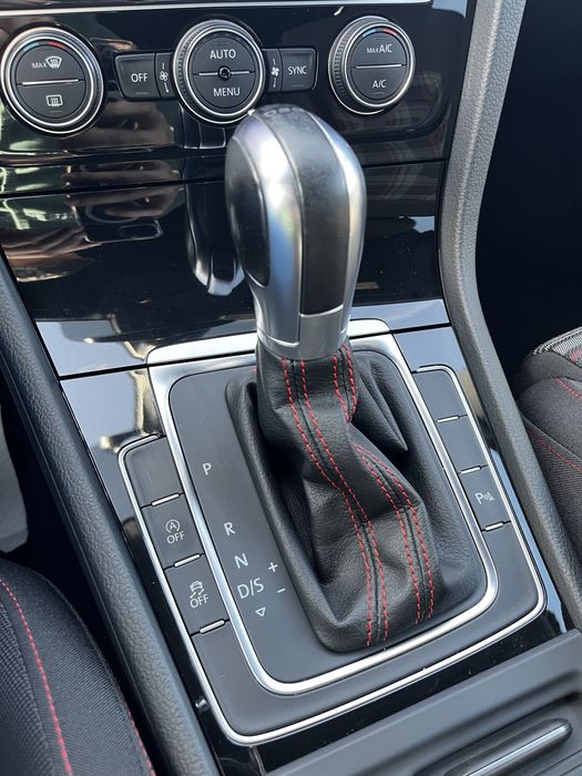 Volkswagen Golf GTI 7.5 2.0 TSI DSG