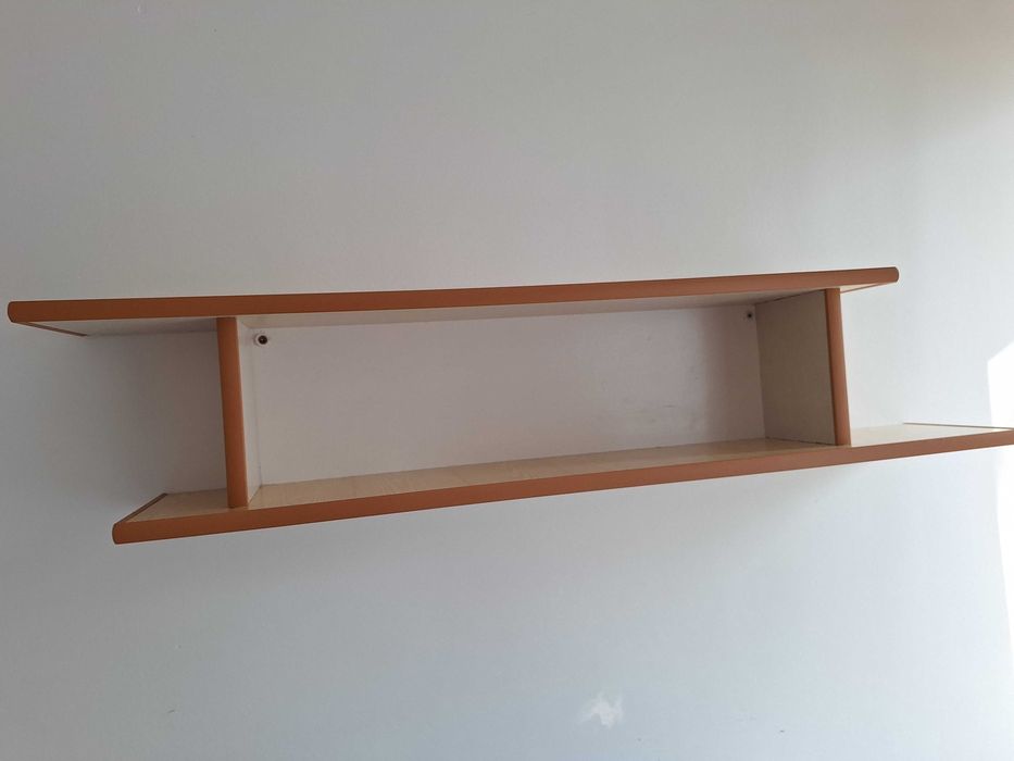 Likwidator sprzeda półki na książki