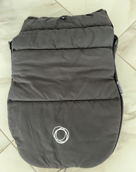 Зимовий чохол -конверт для коляски Bugaboo. На флісі. 
Стан ідеальний.