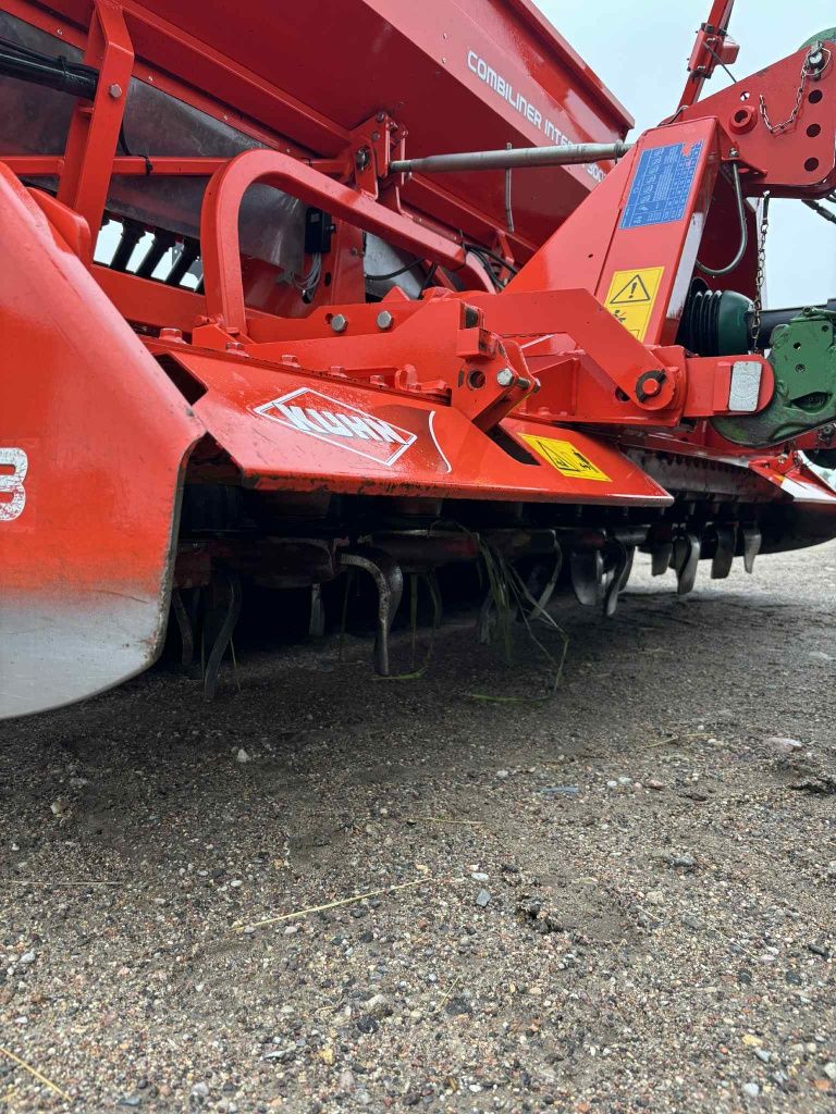 Kuhn integra 3003brona hrb 303
