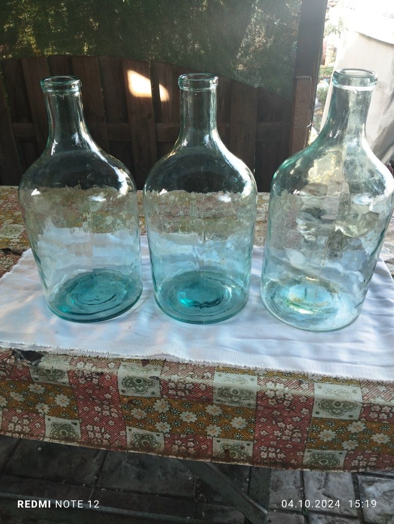 Продам бутыли для вина 4литра