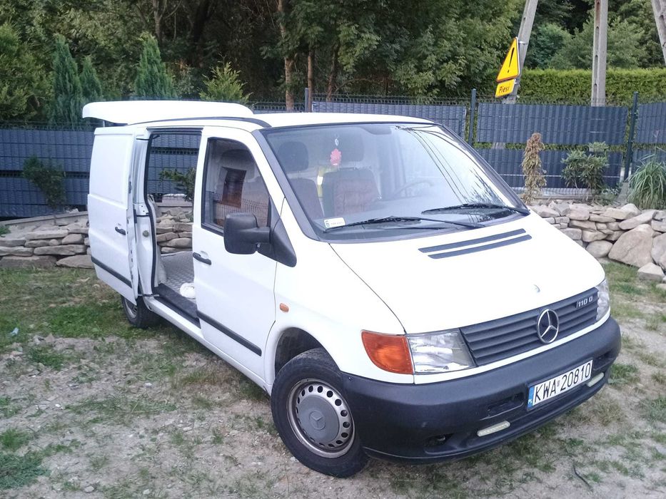 Mercedes benz (bus)