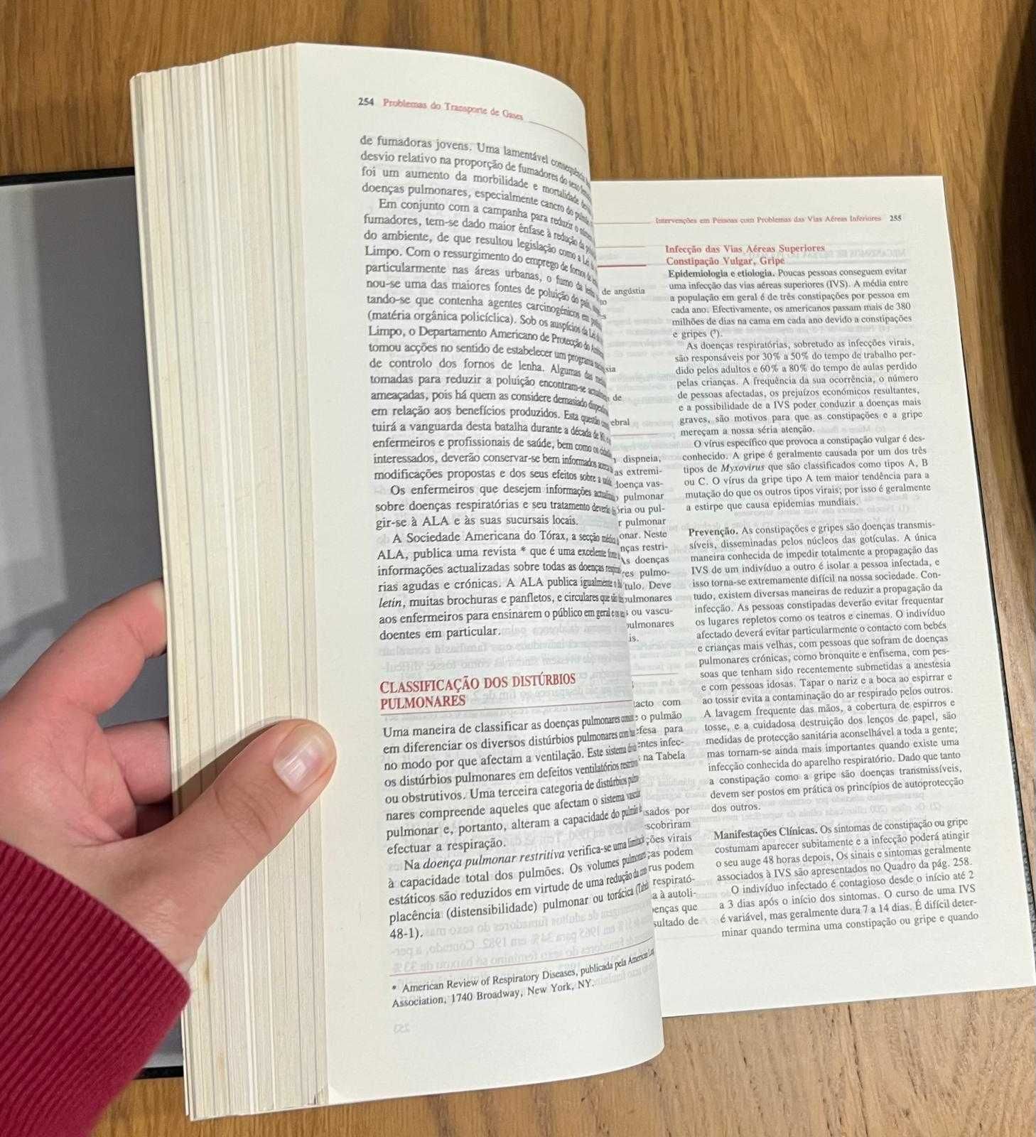 Livros Enfermagem Médico Cirúrgica - Volume 1 e Volume 3