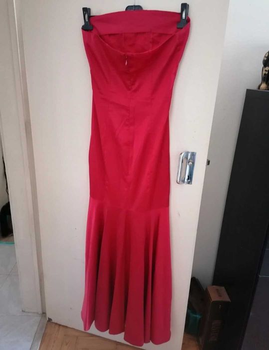 Vestido vermelho cetim Américo Tavar