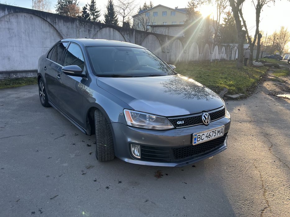 Комплектація GLI