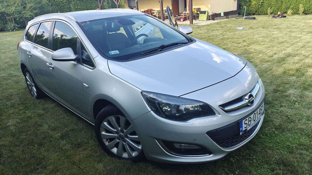 Opel Astra J 1.4 140 KM