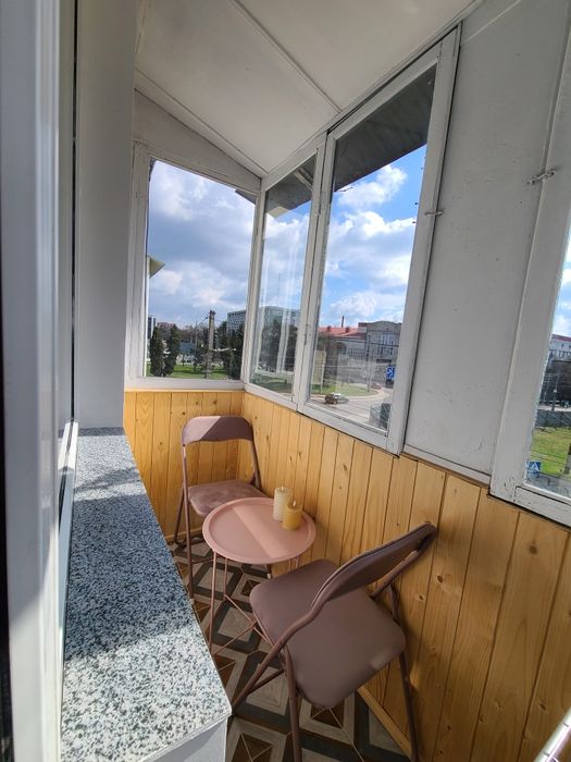 Романтичні апартаменти з балконом в центрі Луцька