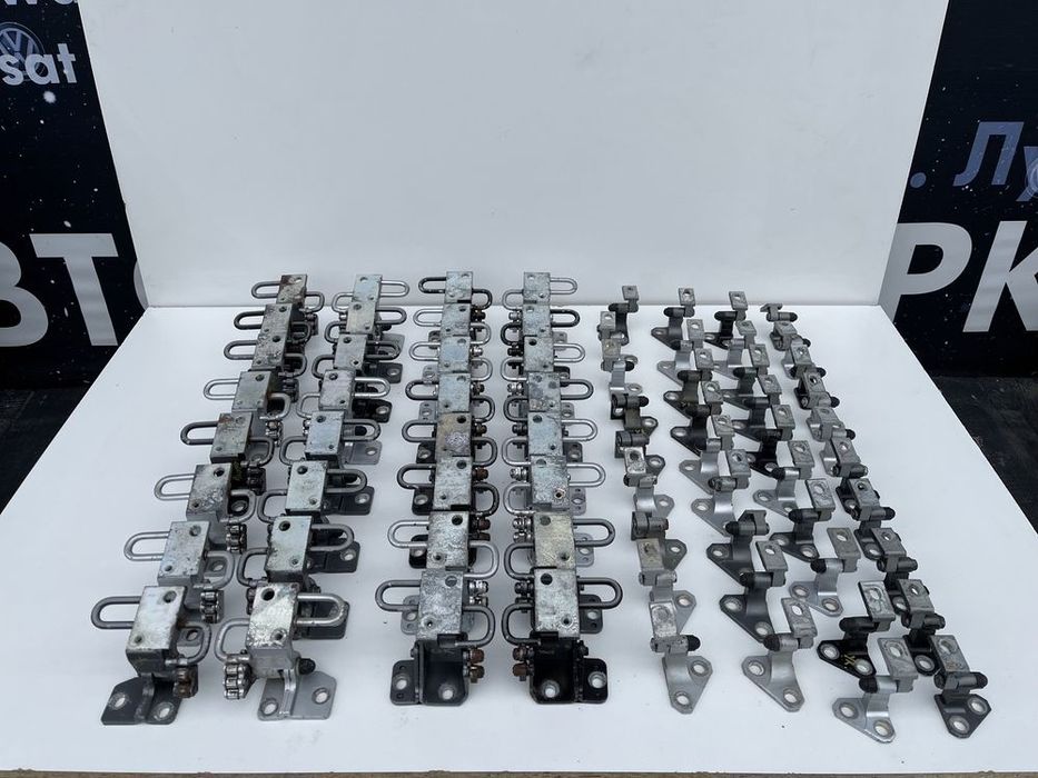 Петлі дверей Passat B6, B7, CC, Golf 5, Octavia A5, Touran, Caddy