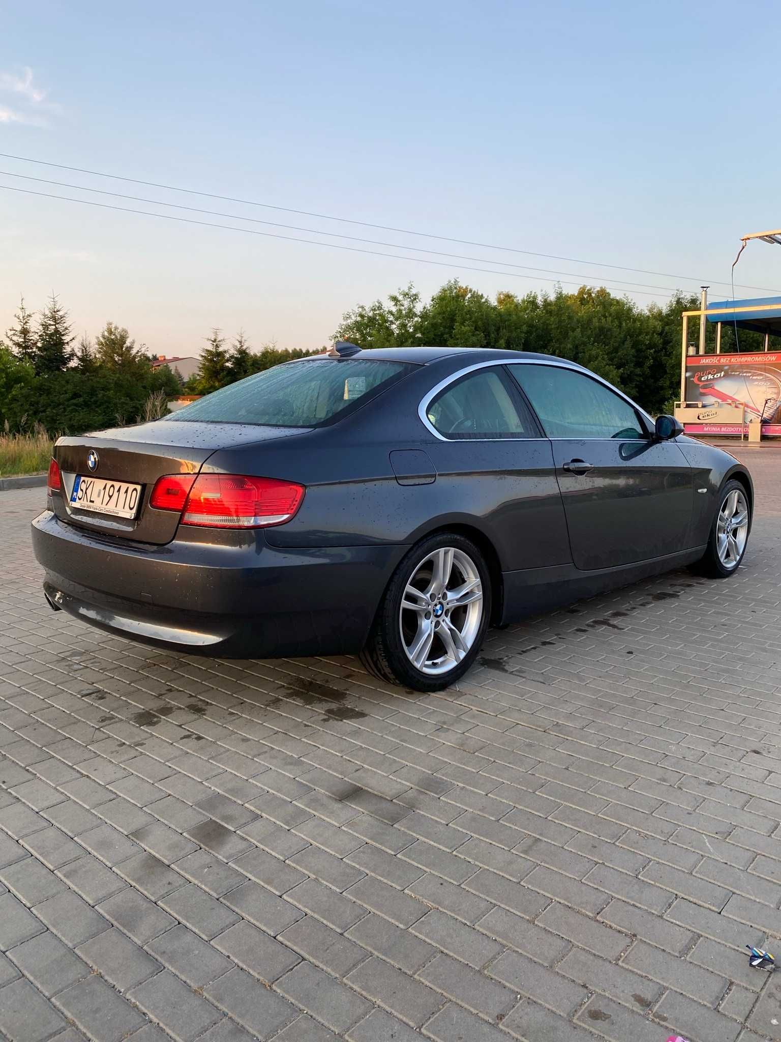 BMW E92 325i 218km gaz