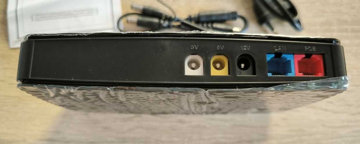 UPS для роутеров/коммутаторов ECO-1825, 18W, OUT:USB-5V, DC-5V/9/12V