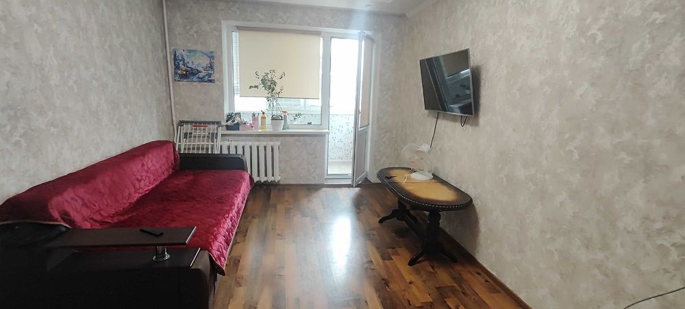 Продається двокімнатна квартира покращеного планування з ремонтом