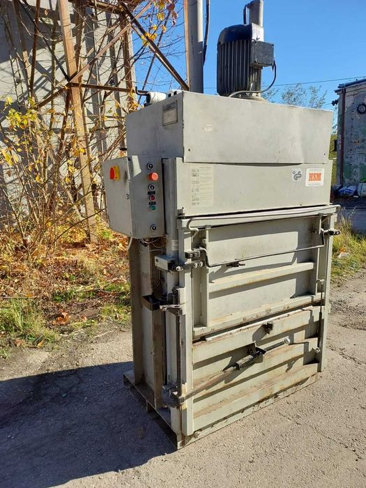 Belownica prasa do foli kartonu makulatury odpadów śmieci papieru HSM