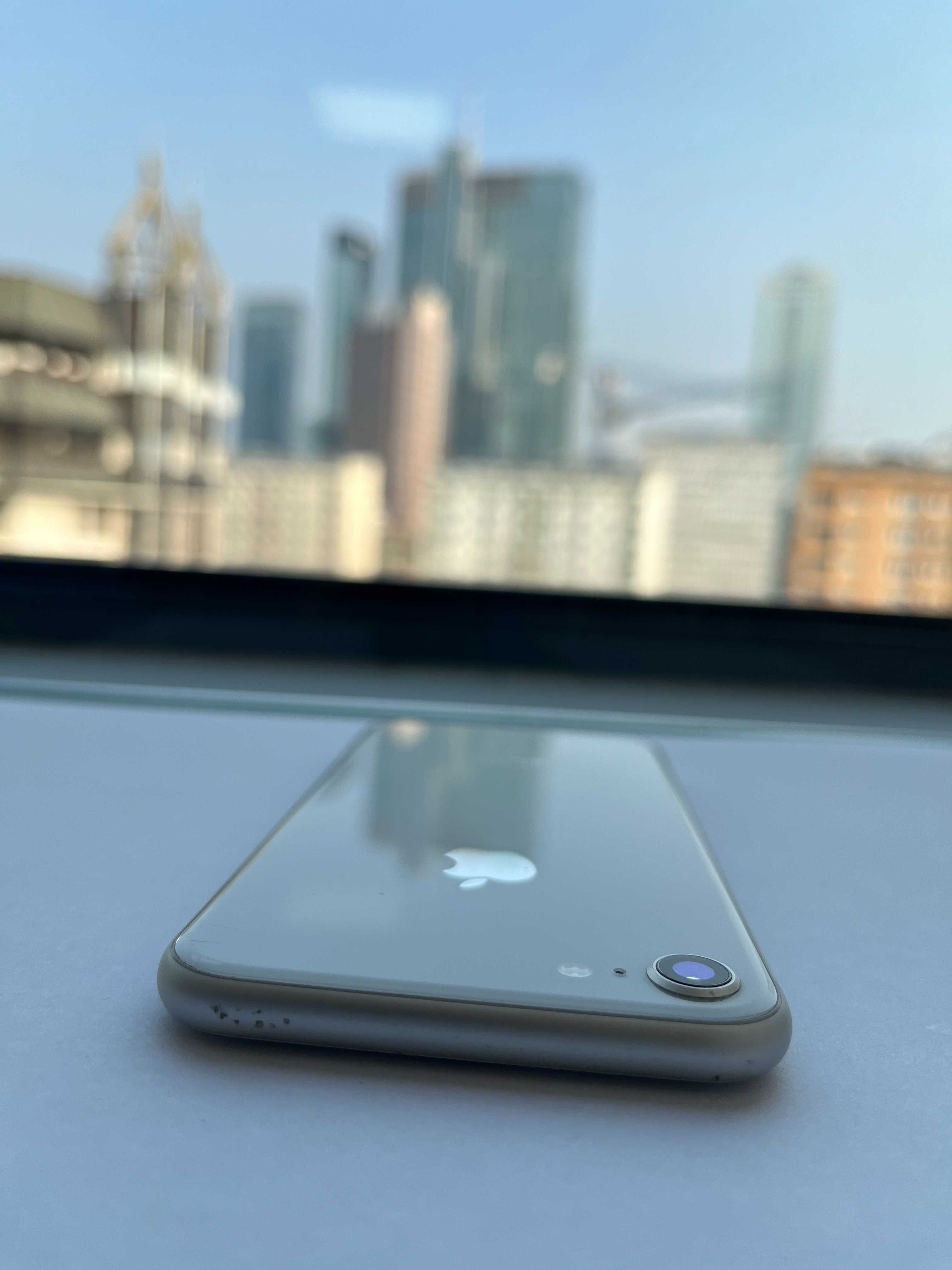 Iphone 8 64gb srebrny