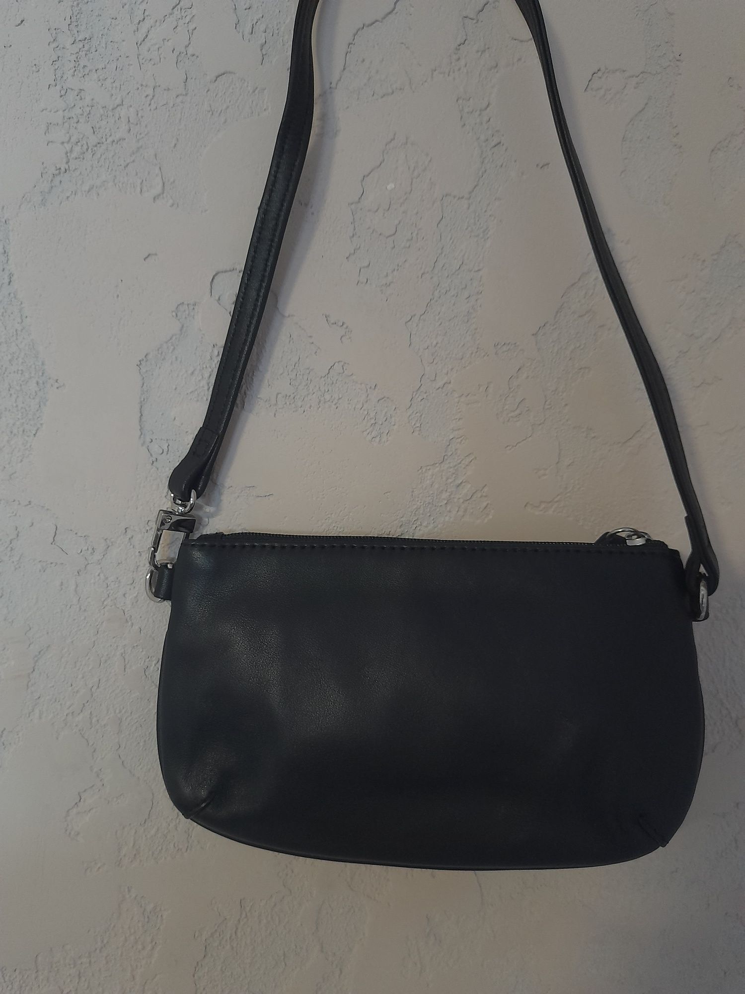 Маленькая черная кожаная сумка-клатч косметичка в стиле 90-х от Radley