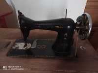 Máquina de costura muito antiga