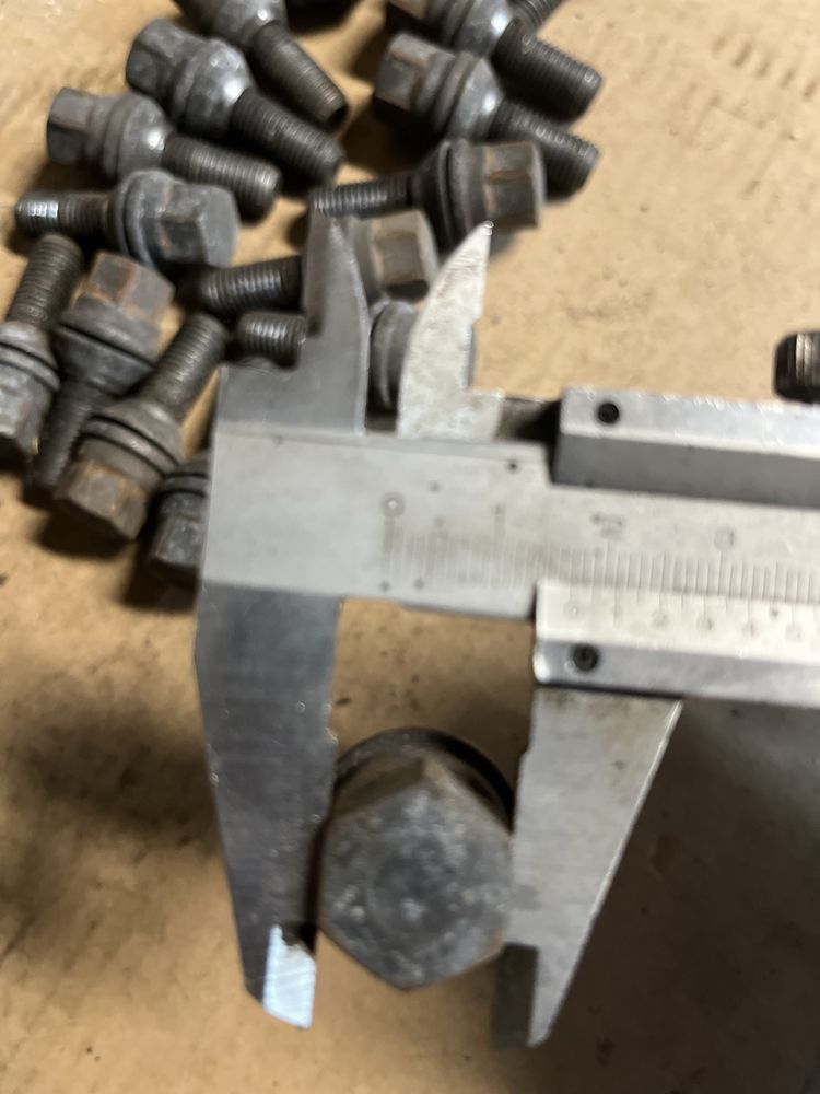 Sruby do kół RENAULT SCENIC 3 III felgi aluminiowe STALOWE