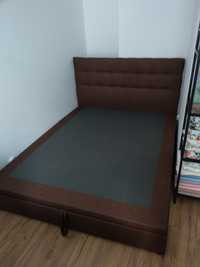 Nowe łóżko do sypialni 160x200 cm z pojemnikiem i pikowanym zagłówkiem