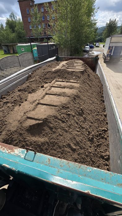 Ziemia ogrodowa "humus"  również przesiana