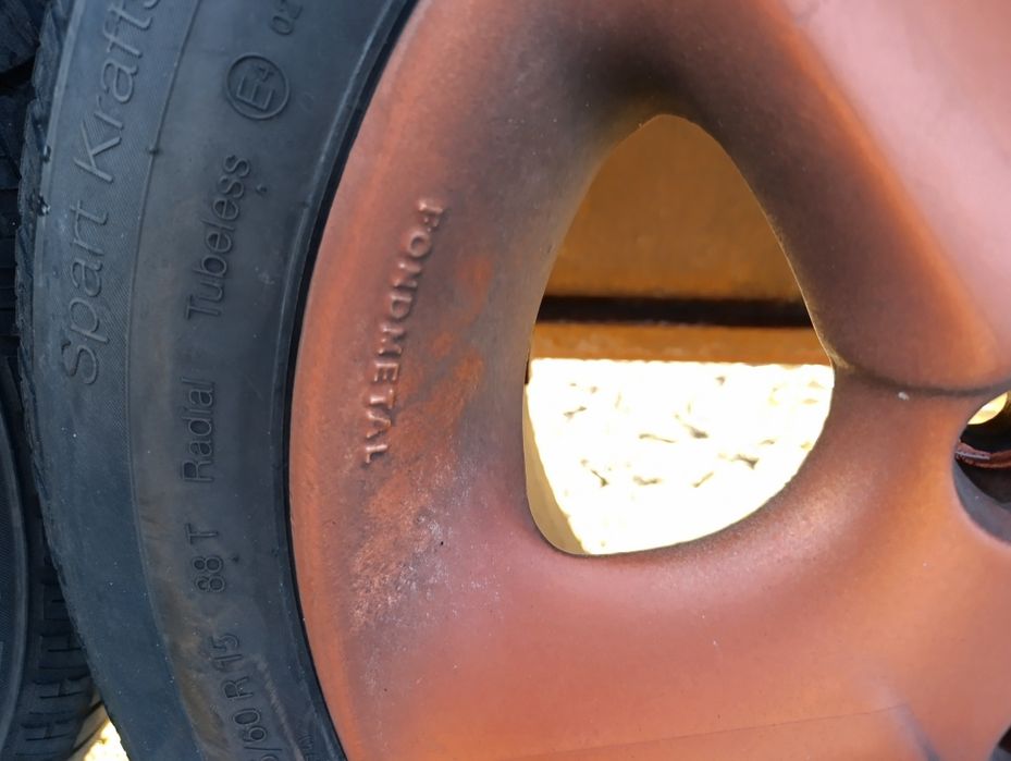 Продам диски с резиной 195.60R15