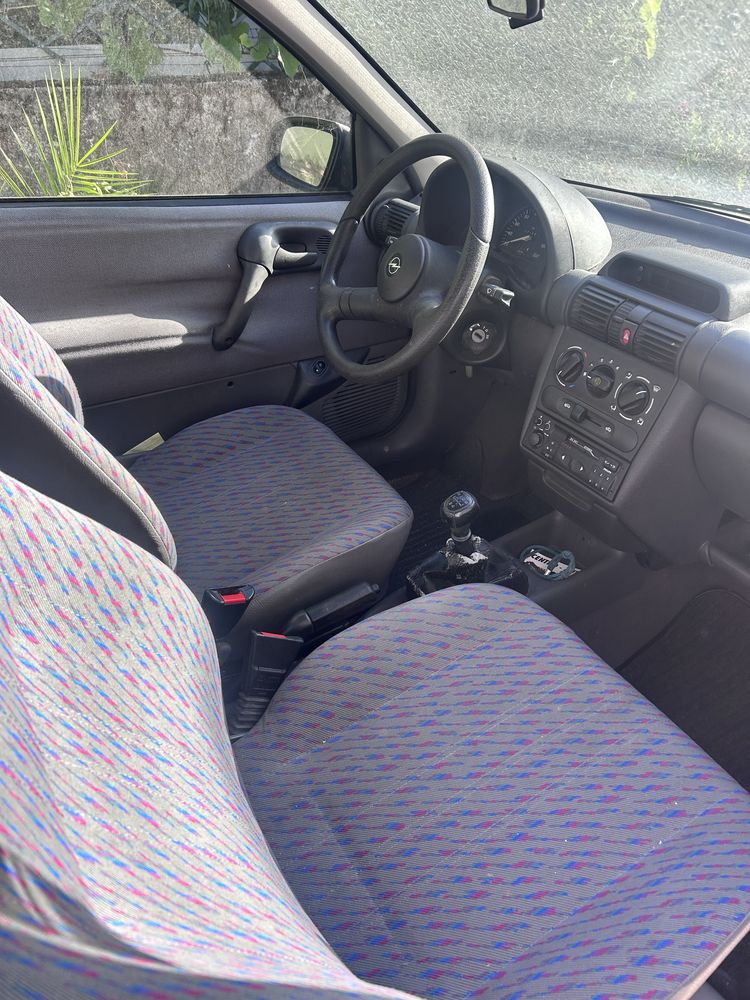 Opel corsa B 1000 cc de 1995
