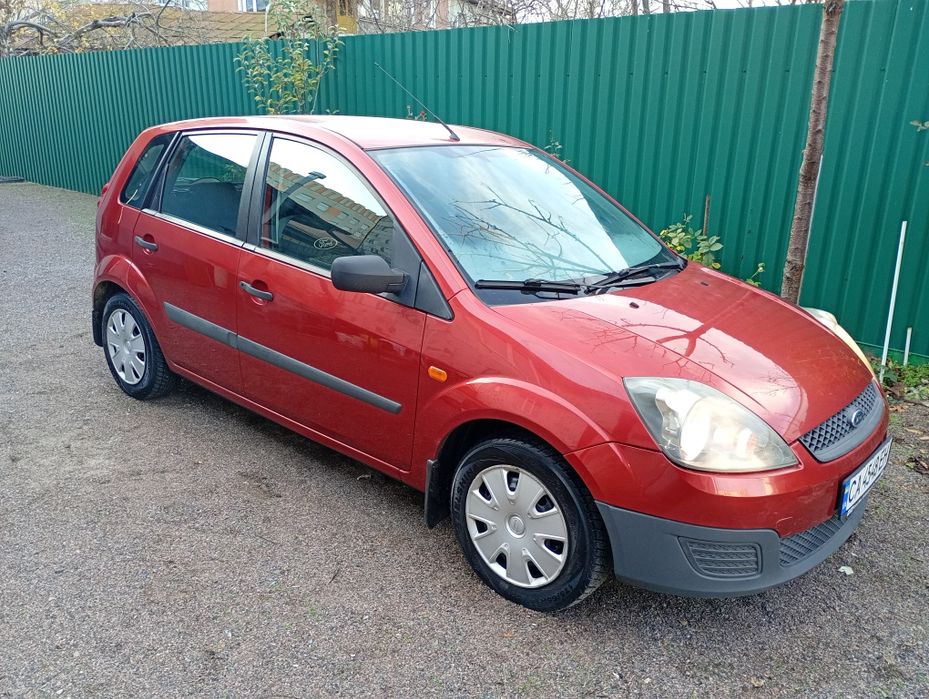 Форд Фієста в рідній фарбі