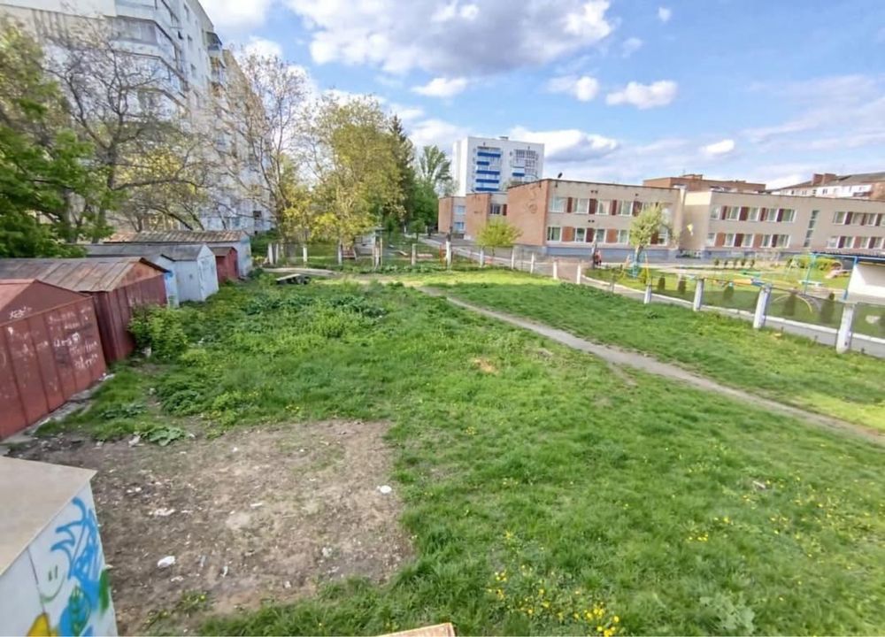Ділянка в центрі міста. 8сот. Біля ЦНАПу(м-н Електрон), 11шк, 12садка