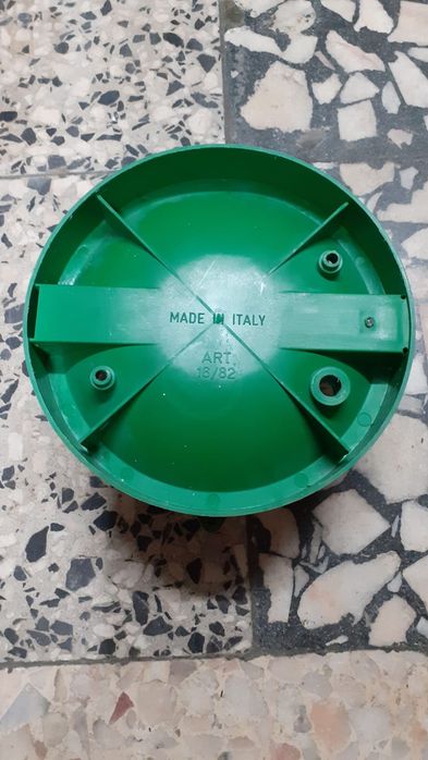 Candeeiros foco um branco e um verde