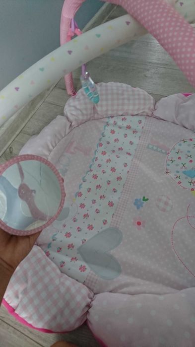 mata edukacyjna niemowlęca dla dziewczynki mothercare sensoryczna