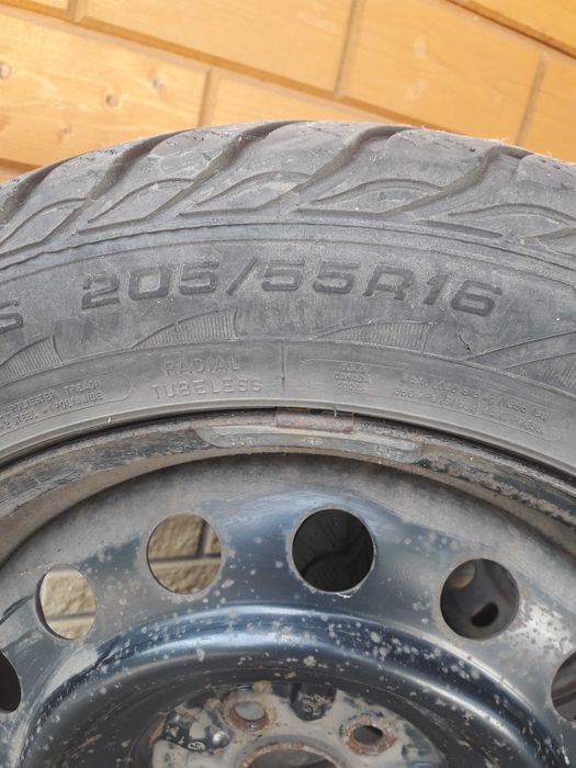 Продам шины с дисками R16