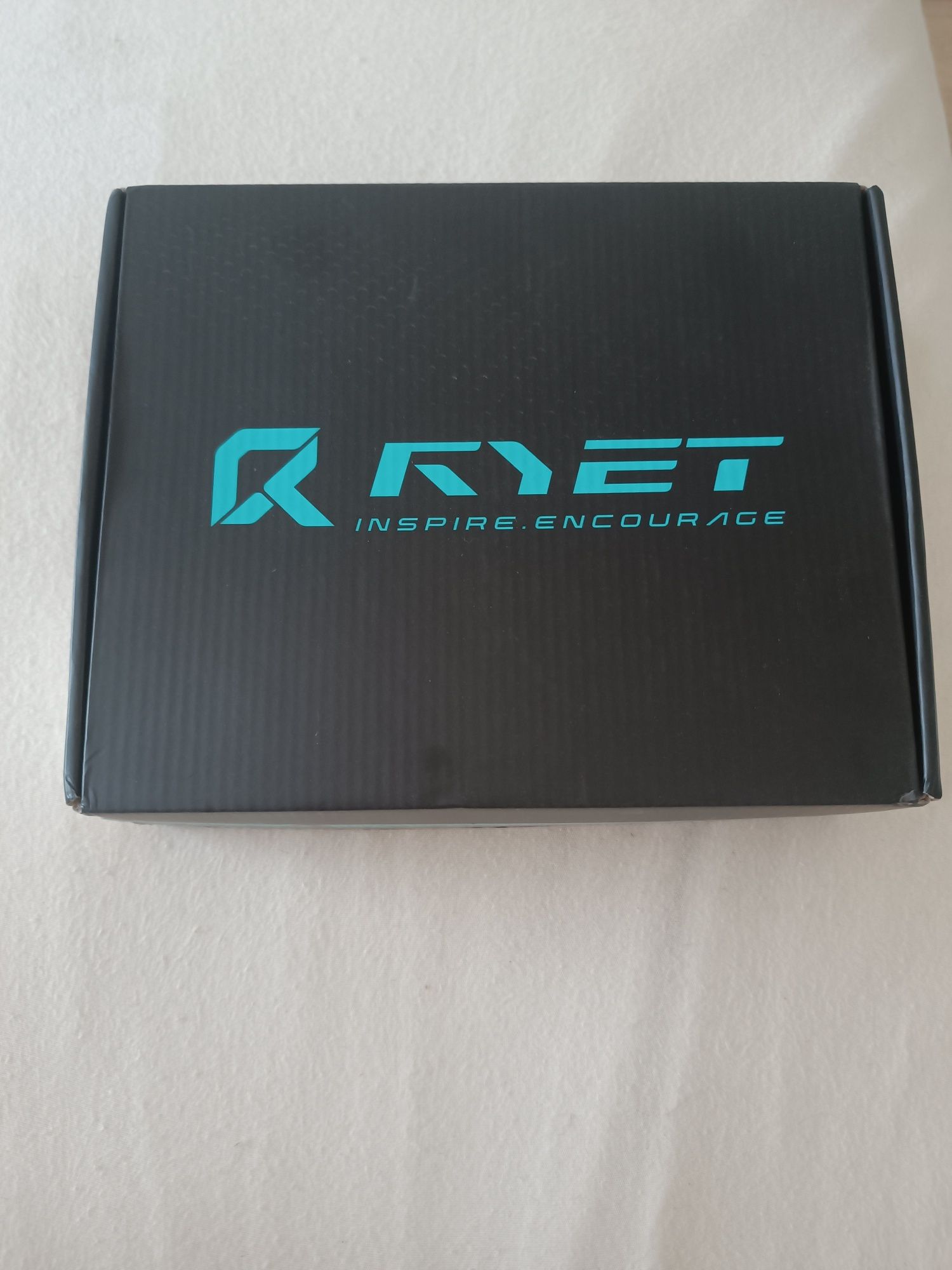 Siodełko rowerowe Ryet Full Carbon Nowe