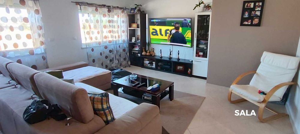 Vende-se T3 no Montijo - Localização Prime Todo o Conforto