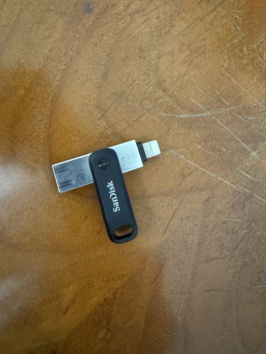 Флеш пам'ять USB SanDisk Lightning 64GB