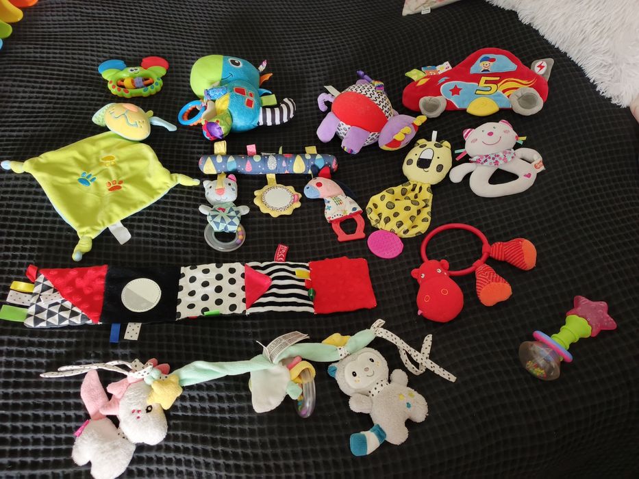 Zestaw zabawek niemowlęcych
