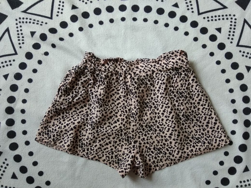 Spodenki szorty panterka centki 116 Primark