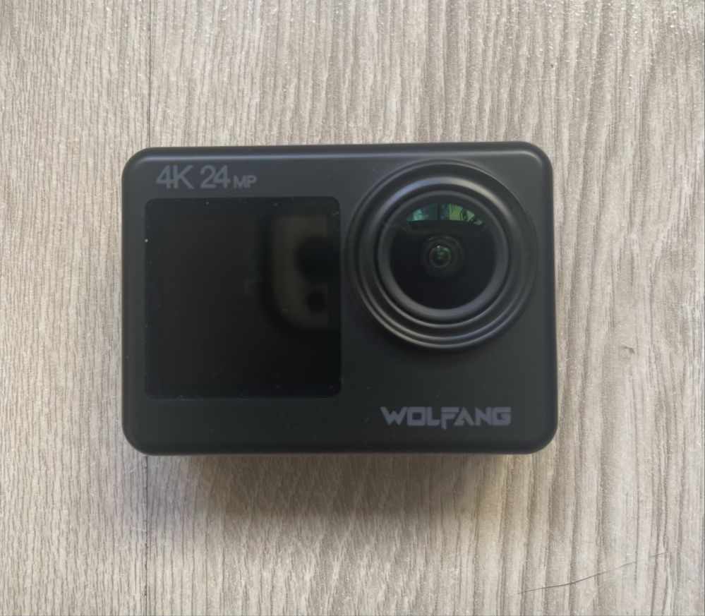 Action Camera - Wolfang GA200 2 ecrãs + Case + Acessórios (COMO NOVA)