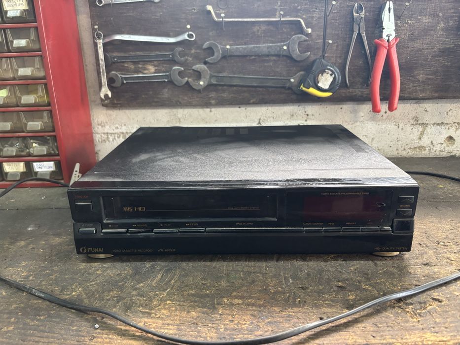Magnetowid VHS funai